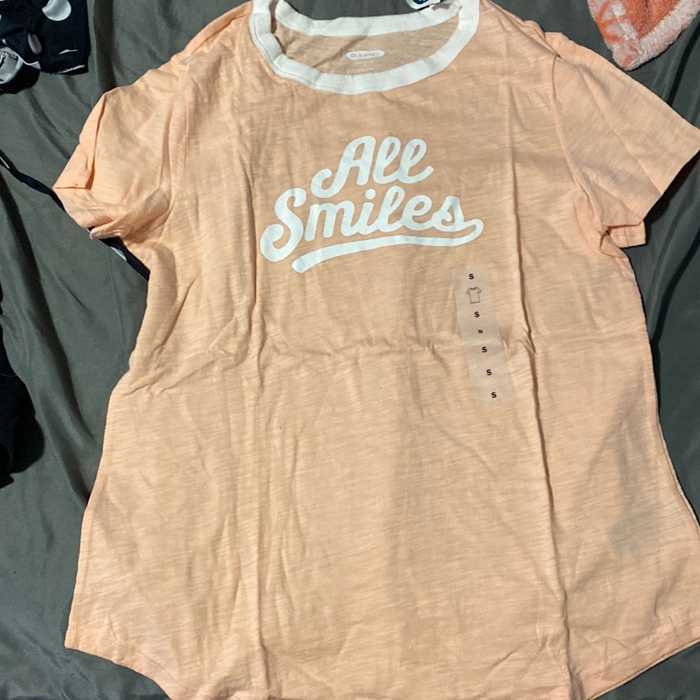 Old navy pink tshirt
